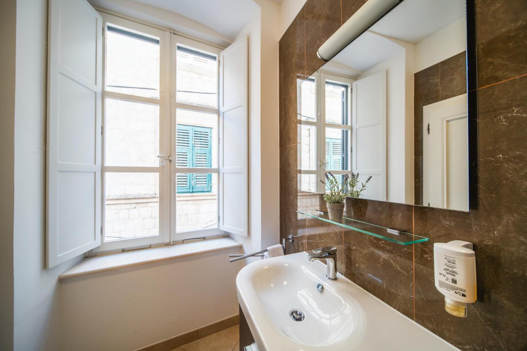 SUNce Palace Apartments Dubrovnik Extérieur photo